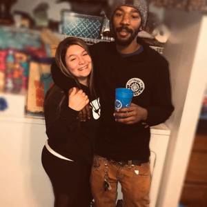 Meet your Posher, Caitlin